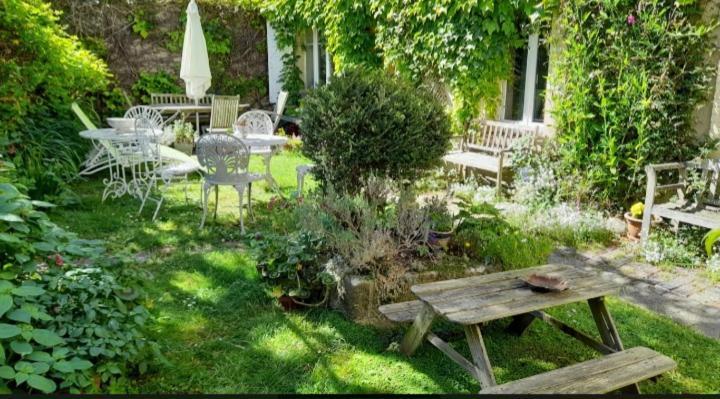 Abrigermaine Bed & Breakfast Arromanches-les-Bains Bagian luar foto